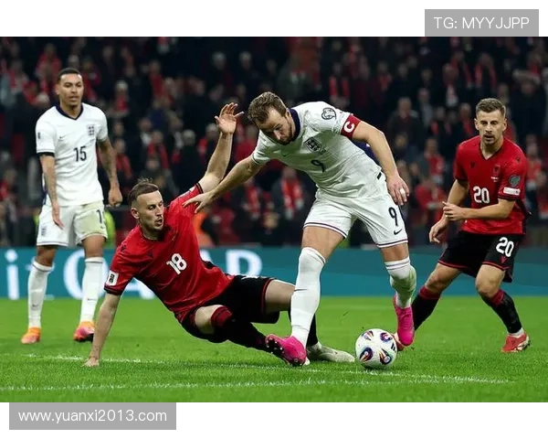 巴萨应对莱万离队危机计划锋线重组目标锁定阿尔瓦雷斯与凯恩